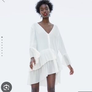 Zara white Pleated Blouse size xS